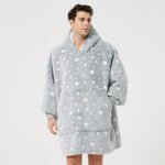 Pelēks džemperis-pleds